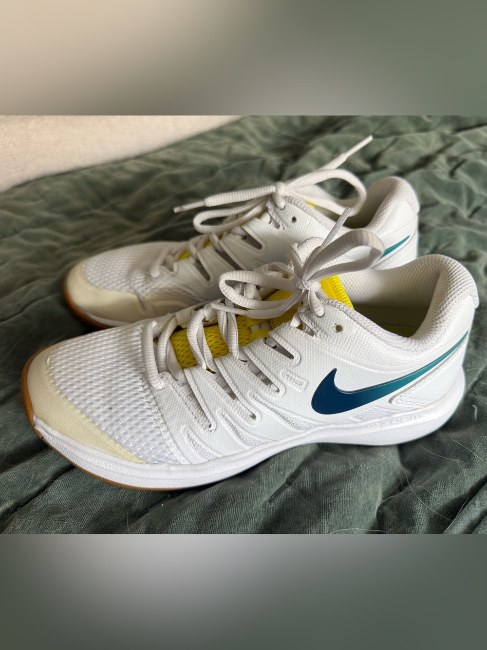 Women’s Nike Size 6 Air Zoom Prestige Teal/ Yellow/ White Tennis Pickleball Shoe